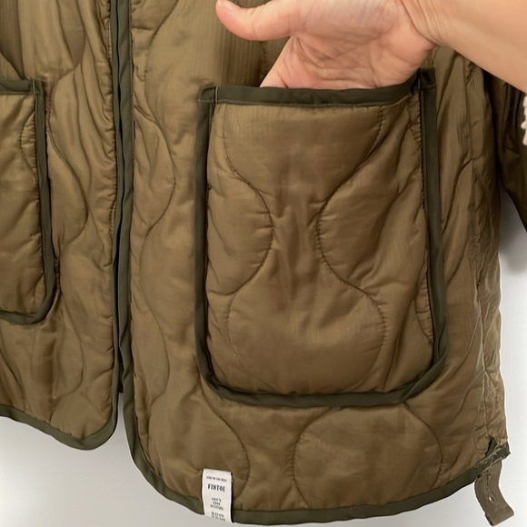 Fintoe olive green 3M thinsulate boxy oversized jacket liner style Men’s Medium. - Picture 4 of 13